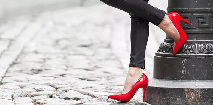 Erhverv teori Luftfart The Surprising Origin of High Heels - The Fact Shop