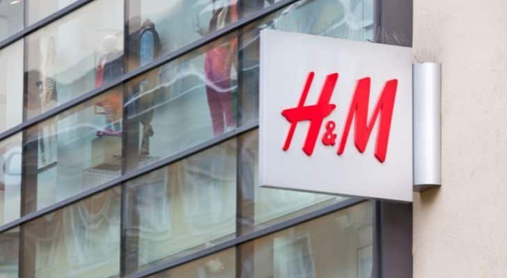 H&M store sign