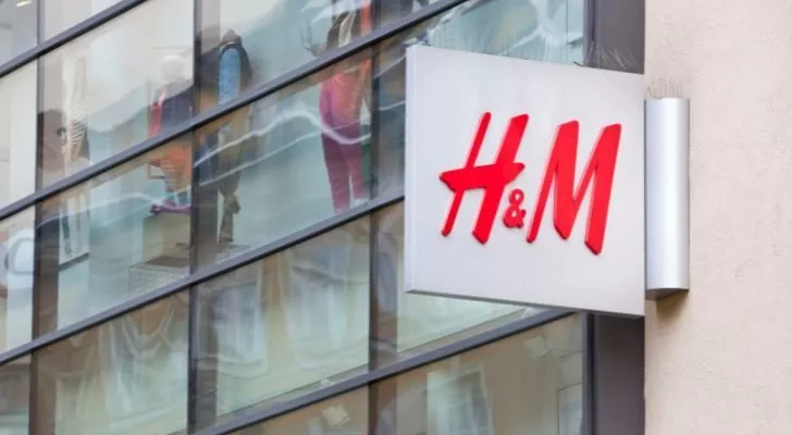 H&M store sign